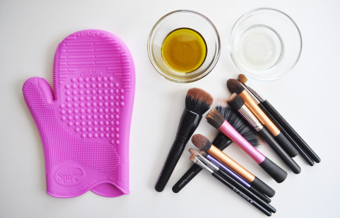 How To Clean Makeup Brushes?